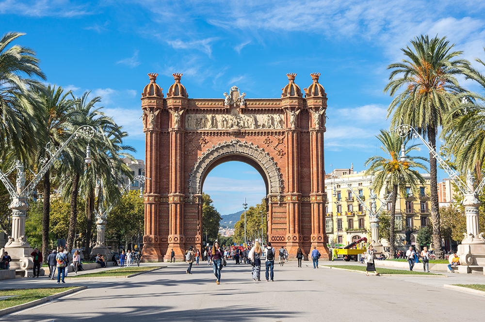 Barcelona Arc de Triomf - 17 geniale Fotospots in Barcelona, die du besuchen musst (+Bonus)!