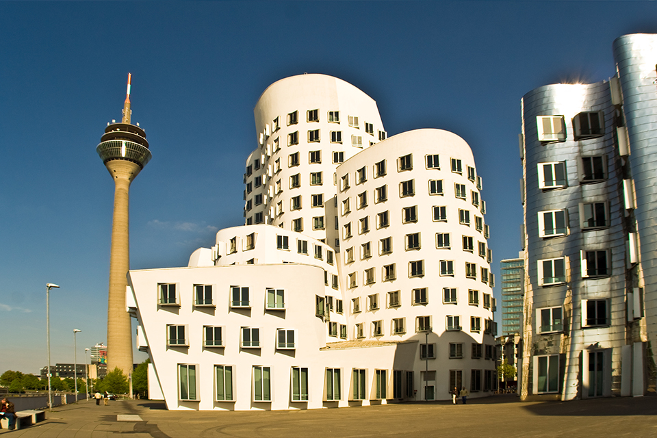 3 Duesseldorf Fotolocation Gehry Bauten