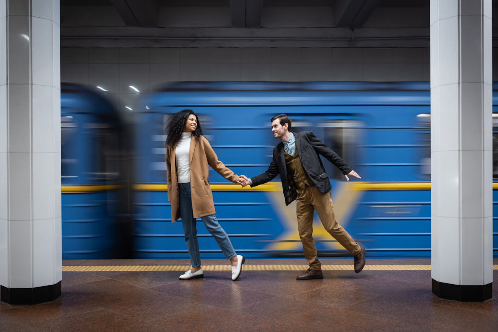 Langzeitbelichtung Ubahn Metro Paerchen
