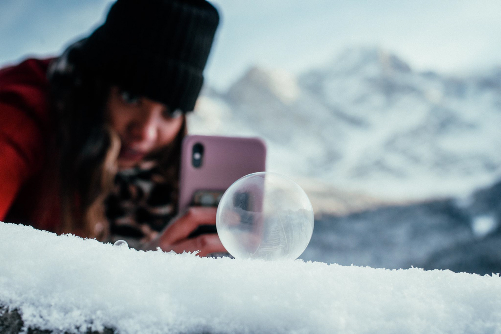 Für schöne Seifenblasen-Fotos eignet sich auch ein herkömmliches Smartphone