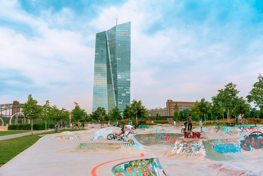 Frankfurt am Main Fotospots 12 Hafenpark Westend Skater - Die 14 besten Fotospots in Frankfurt