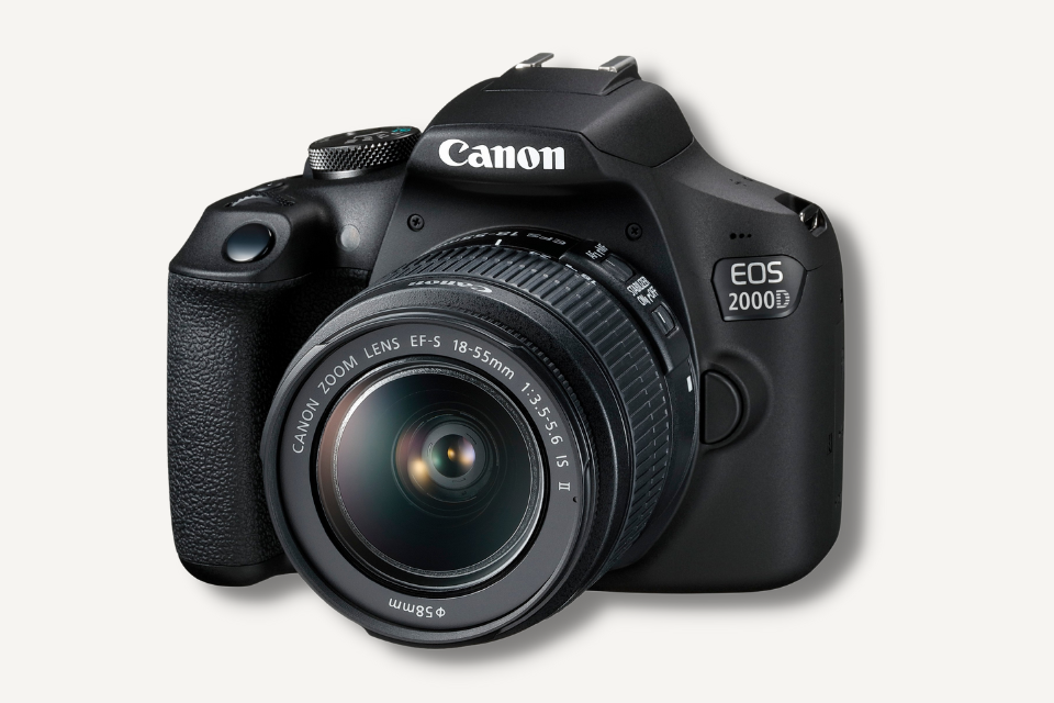 Die Canon EOS 2000D gehört für uns zu den besten Kameras unter 500 Euro*