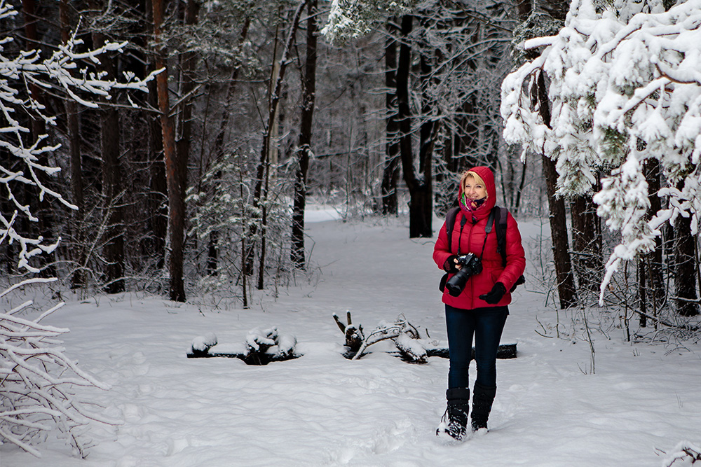 Fotografieren Winter Minusgrade Kamera DSLR Schnee Frau - Fotografieren bei Minusgraden: Ausrüstung & Tipps